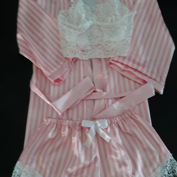 Lingerie - Picture 6 of 7